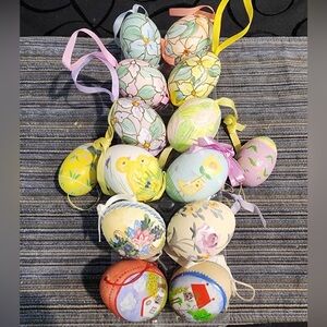 Intricate Hand-Painted Blown out Egg Shell